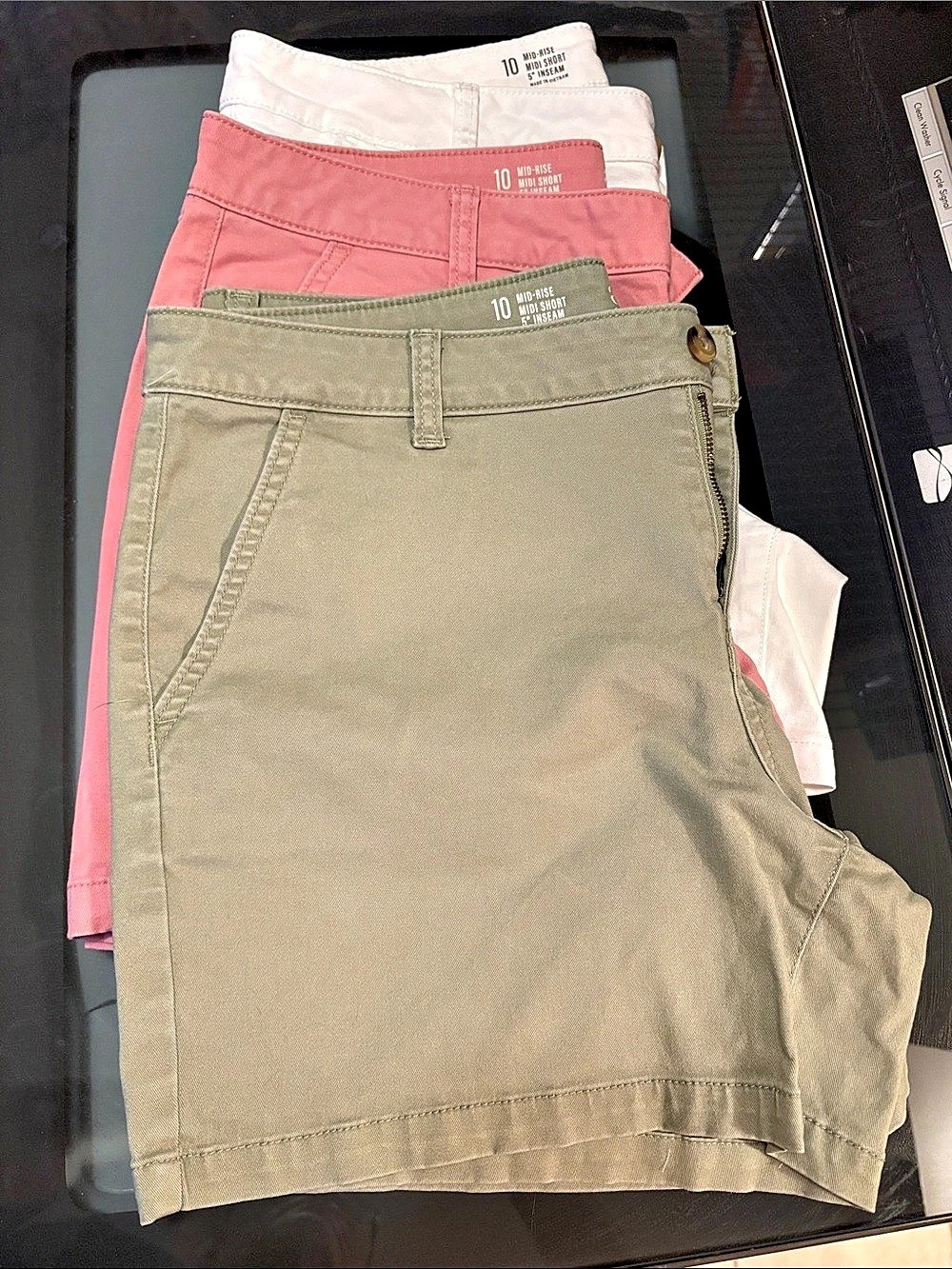 a.n.a Mid-Rise Midi Short 5" Inseam Shorts 5" Inseam 3 pairs white, Green & Pink